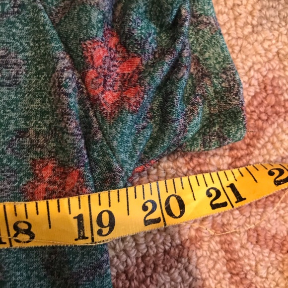 LuLaRoe Top - Picture 7 of 11